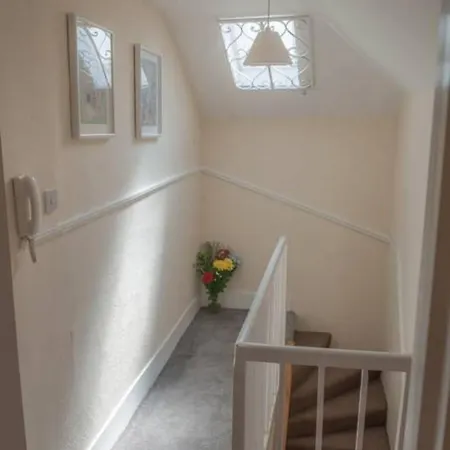 Apartment 2 Bedroom In City Centre
