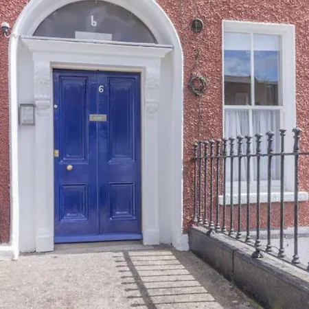 Apartment 2 Bedroom In City Centre *