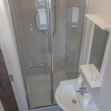 Apartment 2 Bedroom In City Centre *